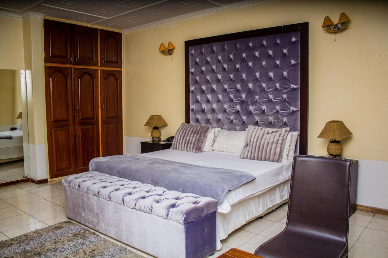 Rugems Executive Lodge ลุซากา ภายนอก รูปภาพ